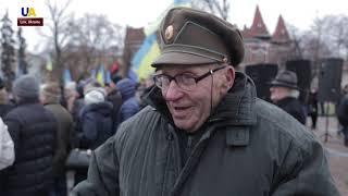 People Mark Birth of Stepan Bandera in Lviv