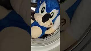 SONIC PLUSH TOY IN THE WASHING MACHINE