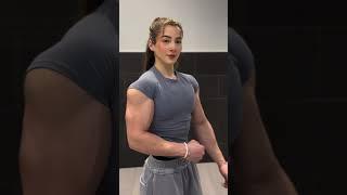 She Has Bigger Biceps Than You Ever Will | Latina Muscle Mommy Ruby Rivera #musclemommymoment