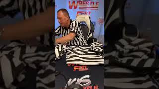 The Incredible Former WWE Referee Mike Chioda Signing Autographs Part 1 ️️️