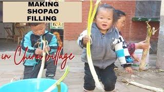 Making shopao filling in China village/Peaceful lifestyle of Filipina in China village/Chinese town.