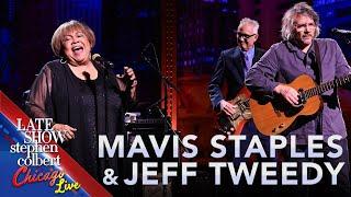 "Freedom Highway" - Mavis Staples & Jeff Tweedy (LIVE on The Late Show)