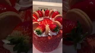 Strawberry Drizzle Crunch Cake | Swift Cakes