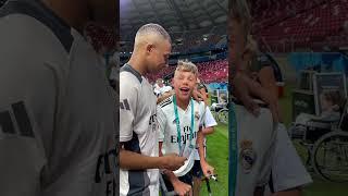  Do you speak Spanish? #k.mbappe #UEFA_Foundation #SuperCup
