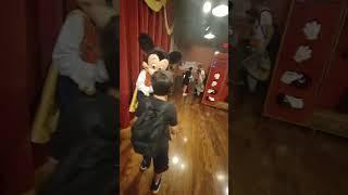 Disney Magic Kingdom, Lucas gets to hug Mickey Mouse!!!