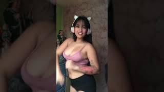 Toiktok sexy semok goyang twerk manado