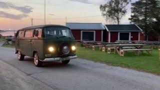 VW T2 Early Bay 1971 on the road again