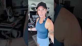 Taking your teen daughter to the gym #teenagers #momofteens #fitnessmom #strongmom