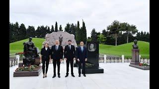 President and First Lady visited tomb of national leader Heydar Aliyev in Alley of Honors