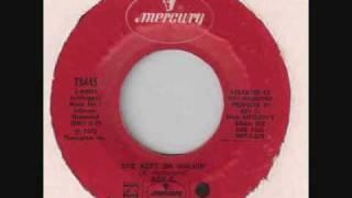 Roy C - She Kept On Walkin' - Southern Soul