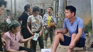 Minh looks for Thenh every day. Thenh works hard to earn money to buy land and build a house.