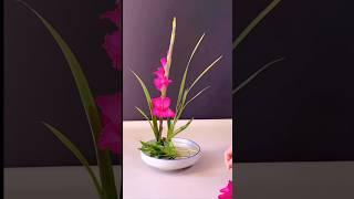 Gladiolus Floral Design #flowerarrangementideas #flowers #花藝