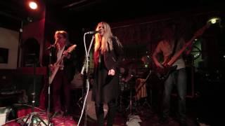 Katri Ylander & Doghouse Band - Gold Dust Woman (Fleetwood Mac cover)