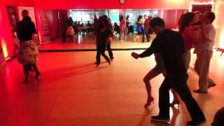 Natasha Mao y Erick Ortiz dancing salsa at Salrica