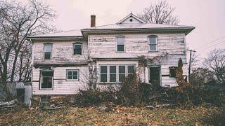 The Silent Story Of An Abandoned House – Family Vanished , But Everything Else Remains!