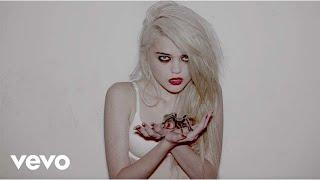 Sky Ferreira - Red Lips