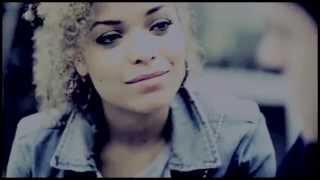 Alisha and Simon -  anybody out there (Misfits)