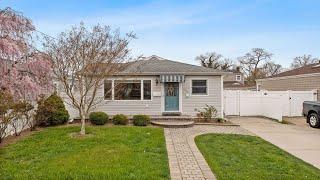 531 Willow St, South Hempstead, NY 11550