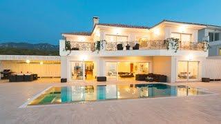 Luxury 4 bedroom Villa with private Beach in North Cyprus