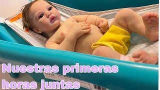 LAS PRIMERAS HORAS DE LA *NUEVA* BEBÉ DE SILICONA EN CASA / LE DIMOS SU PRIMER BAÑO !!