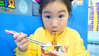 Mì đen TTeokbokki Gà Mì cay Mukbang BORAM