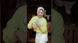 enak banget goyangan teh syilvi | edisi ceker babat #viralvideo #dance #jilbab #cewekcantikbobajumbo