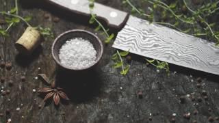 Salt, pepper, basil. In motion.