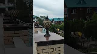 ЕЙСК. ТЕРРИТОРИЯ ГОСТИНИЦЫ НОВИНКА.