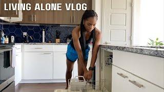 Living alone vlog: cleaning, grocery shopping, reading