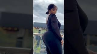 Gorgeous Irresistible Black Jumpsuit | latest Trendy Fashion Styles for Ladies #jumpsuit #model #usa