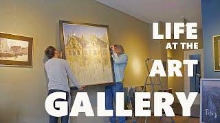 103 LIFE AT THE ART GALLERY