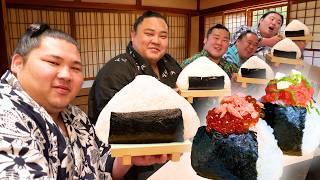 A Super Giant Onigiri was Eaten by 5 Sumo Wrestlers