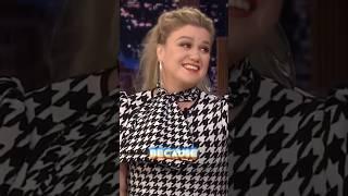 Kelly Clarkson Defends Encouraging Taylor Swift to Rerecord Masters 