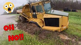 Disastrous Decisions Lead to Trapped Truck In Fast Raising Flood Waters!!