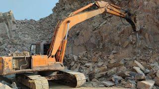 Hitachi Excavator & Caterpillar Wheel Loader in Action: Rock Breaking and Loading