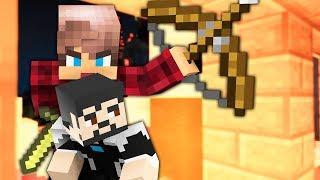 МАЙНЯК ВОЛОДЯ СКРЫВАЕТСЯ ОТ ПАНКРАТОВА В МАЙНКРАФТ ХАЙПИКСЕЛЬ MINECRAFT