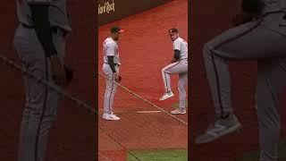 Colton Cowser caught the final out of the inning and then went to the bullpen to warm up  #baseball