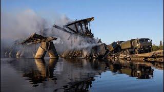 Russia's Frontline Cut Off: Ukrainian Sea Drone DESTROYS Key Logistics Bridge in Crimea!