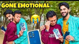 SURPRISING MUNNA WITH IPHONE 15 PRO MUNNA GONE EMOTIONAL 