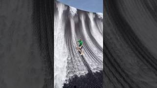 Dubai’s artificial waterfall