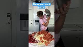 WHO ELSE LOVES PIZZA?  - #shorts