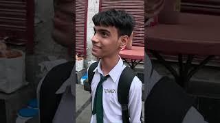 Indian schoolboy schools American at English 
