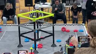 Finals match of madness in the middle