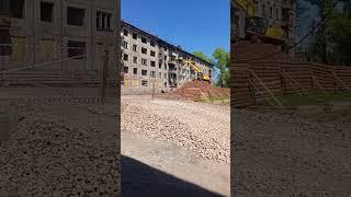 В Усть-Куте начали сносить аварийный дом