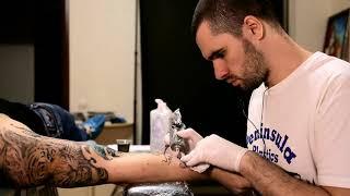 The growling lion tattoo · Татуировка рычащего льва