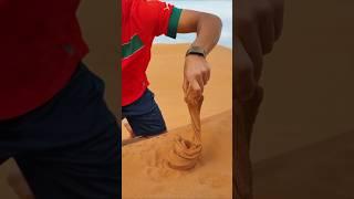This guy made a snail from desert sand  #shorts #desert #snail #trending #shortvideo