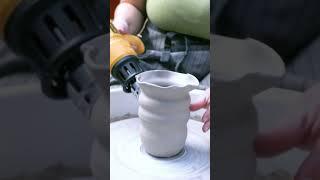 Making a vase out of porcelain.