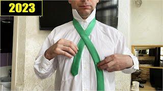 How to tie a tie?