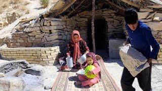 Creativity of the pregnant lady: beautiful architecture with stone on the roof of the dream house