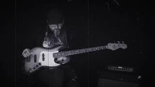 Solo Bass arrangement of Hurt by Johnny Cash. 'Basses Covered' by Clive H Jones